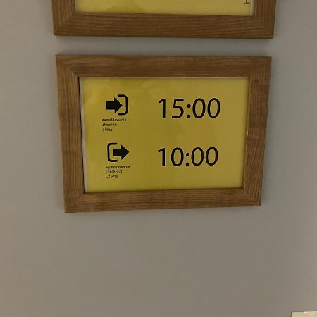פיאזשנו Apartel Piaseczno מראה חיצוני תמונה